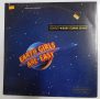Earth Girls Are Easy LP (VG+/VG+) USA