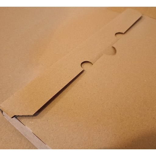 LP 12 inch bakelit lemez szállító karton 1–3 db lemezhez – 325×325×12 mm, naptárhoz és könyvekhez is